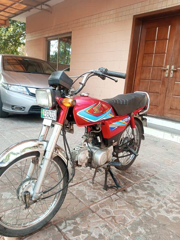 Honda CD 70 2018 3