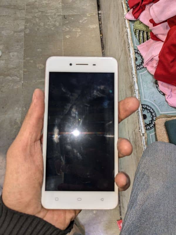 Selling oppo A37 in very cheap price 1