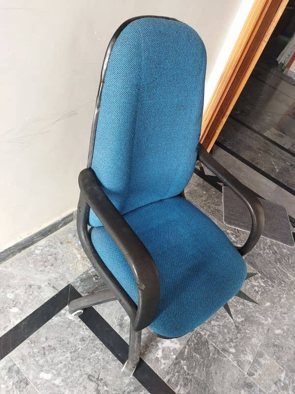 Revolving office/study chair long head 4