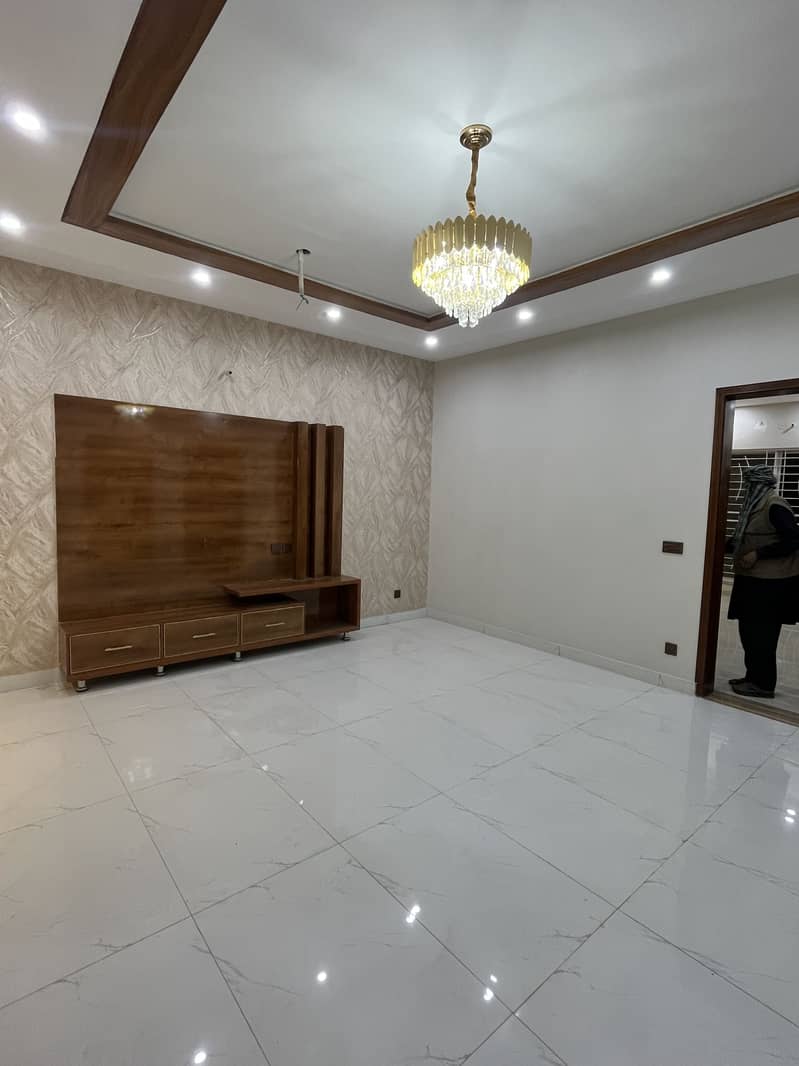 10 Marla Residential Upper Portion For Rent 2