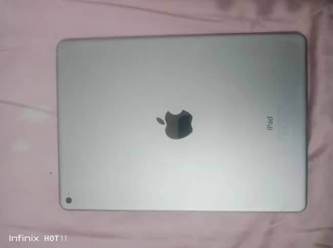 Ipad Air 2 16GB (Charging IC dead) Orignal Panel and Board 8