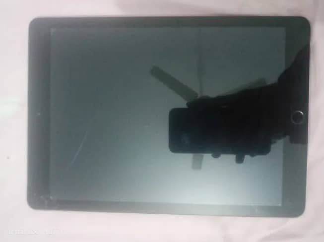 Ipad Air 2 16GB (Charging IC dead) Orignal Panel and Board 9