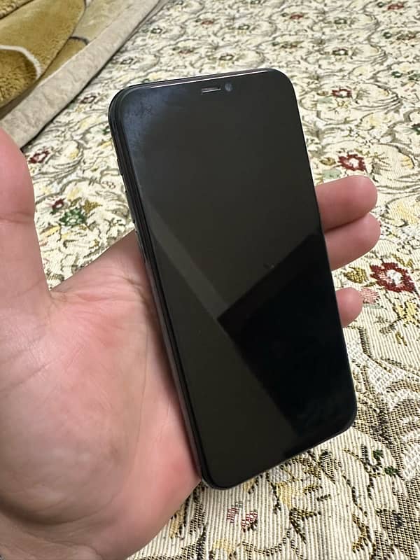 iPhone 11 Pro 1