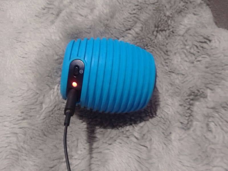 Philips Charging Speaker 9