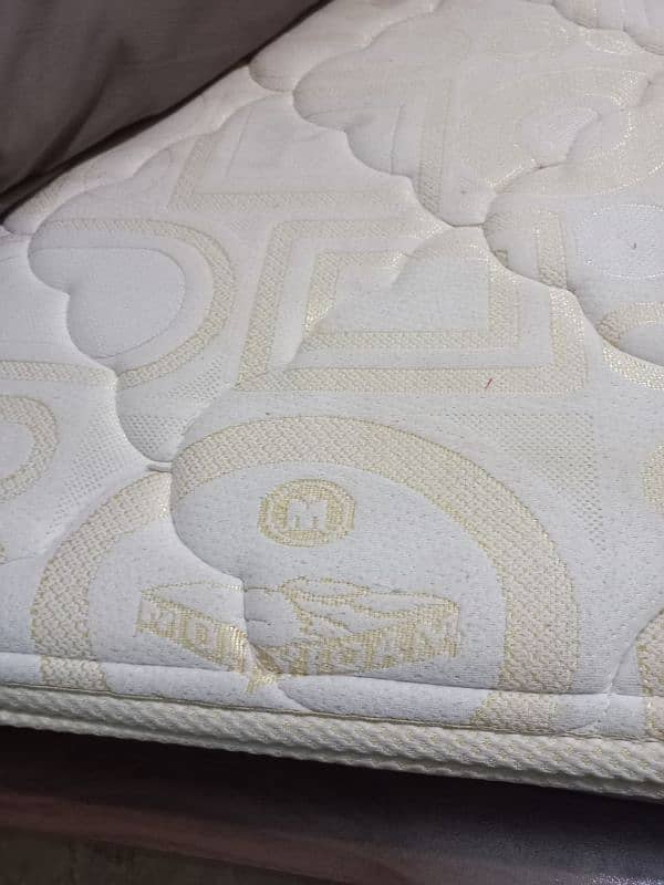 king size bed with molty plus mattress 4