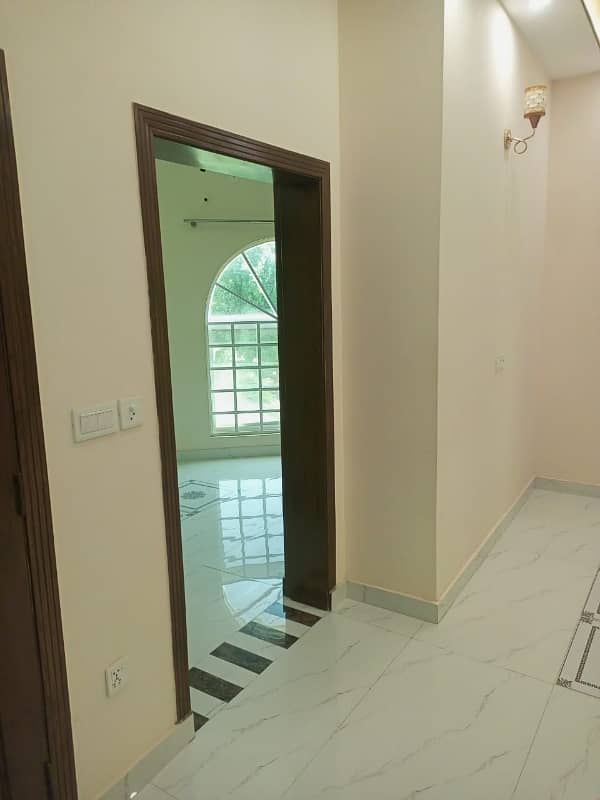 8 MARLA LIKE A BRAND NEW EXCELLENT CONDITION GOOD FULL HOUSE FOR RENT IN UMAR BLOCK BAHRIA TOWN LAHORE 14