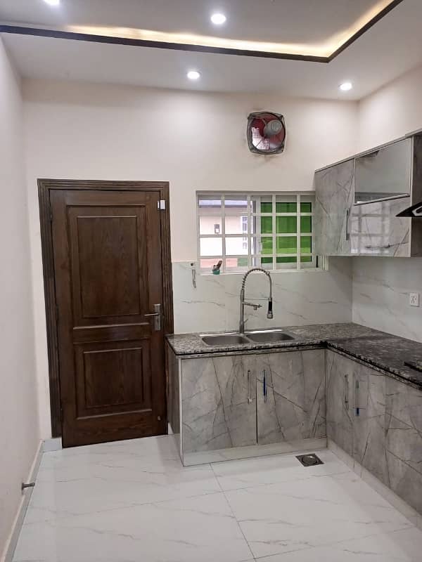 8 MARLA LIKE A BRAND NEW EXCELLENT CONDITION GOOD FULL HOUSE FOR RENT IN UMAR BLOCK BAHRIA TOWN LAHORE 23