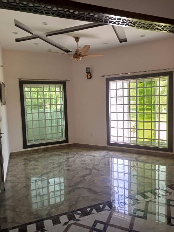 8 MARLA LIKE A BRAND NEW EXCELLENT CONDITION GOOD FULL HOUSE FOR RENT IN UMAR BLOCK BAHRIA TOWN LAHORE 31