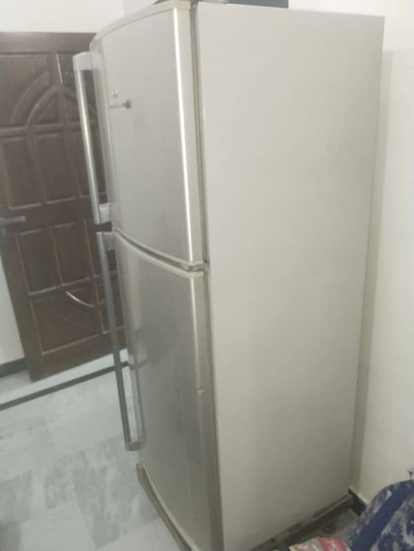 used fridge for sale in good condition 2