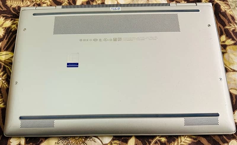 HP elite book 1030 core i7 touch 360 10/10 condition 3