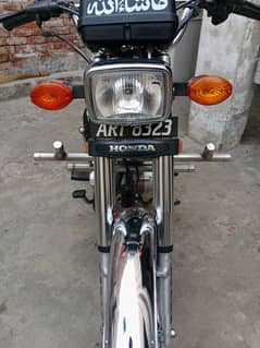 all ok bike one hand use urgent sell