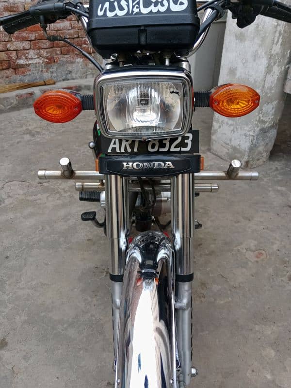 all ok bike one hand use urgent sell 0