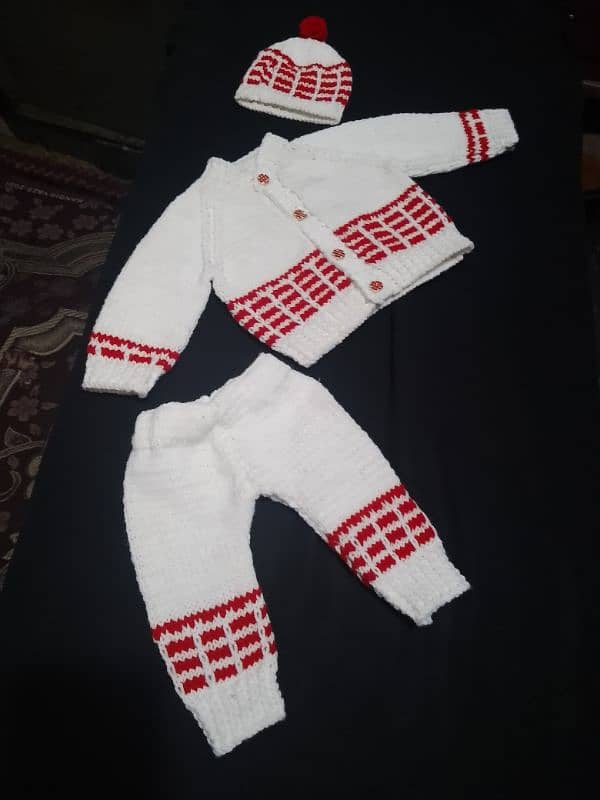 Woolen set for baby 2