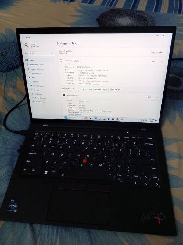 Lenovo X1 carbon corei5 12thgen 32gbram 1tbssd 3g card under warranty. 3