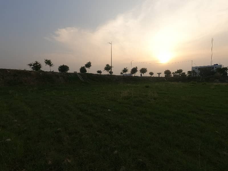 New Lahore City Phase 4 On Ground Plot Far Sale 1 Kanal Near Bahira Tone Ring Road LS3 4