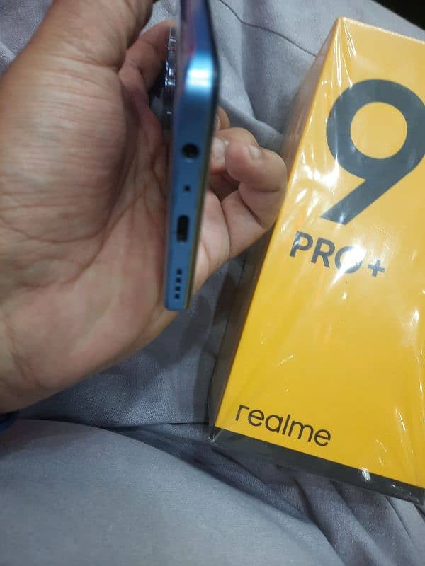 realme 9pro+ 5g   8gb 128gb with box 3