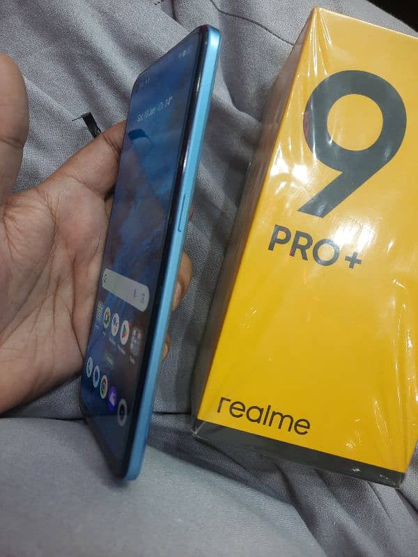 realme 9pro+ 5g   8gb 128gb with box 5