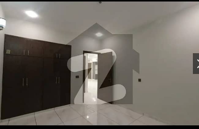 portion of 120 yards available for rent. This excellent portion is located in a quiet area of Gulshan Iqbal Block 6. 9