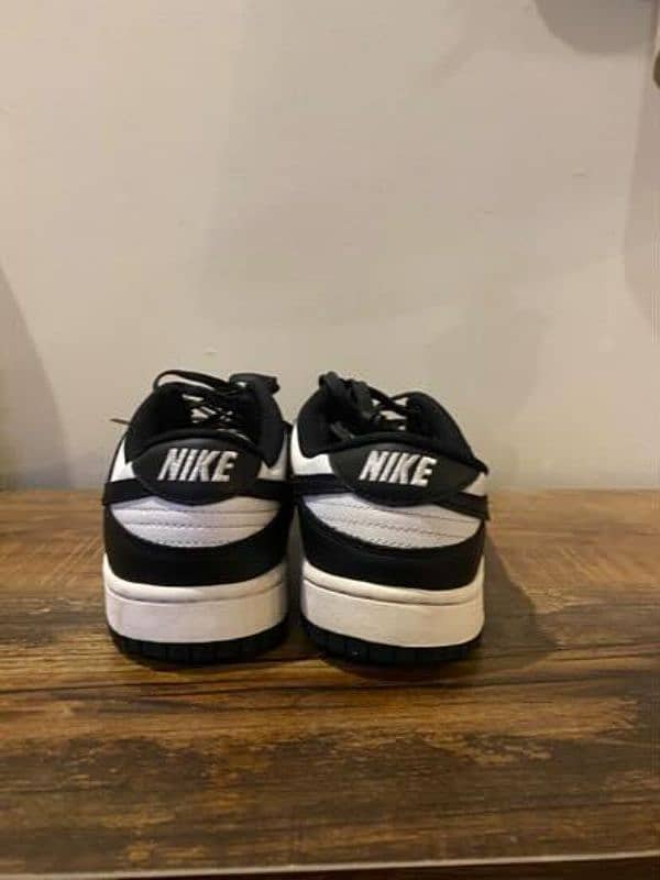 Nike SB Dunks Low (Pandas) 4