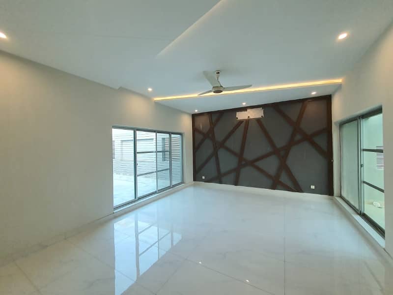 One Kanal Gorgeous Bungalow For Rent Prime Location DHA PHASE 4 Near Park 8