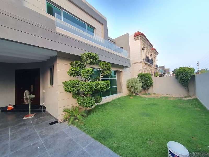 One Kanal Gorgeous Bungalow For Rent Prime Location DHA PHASE 4 Near Park 11