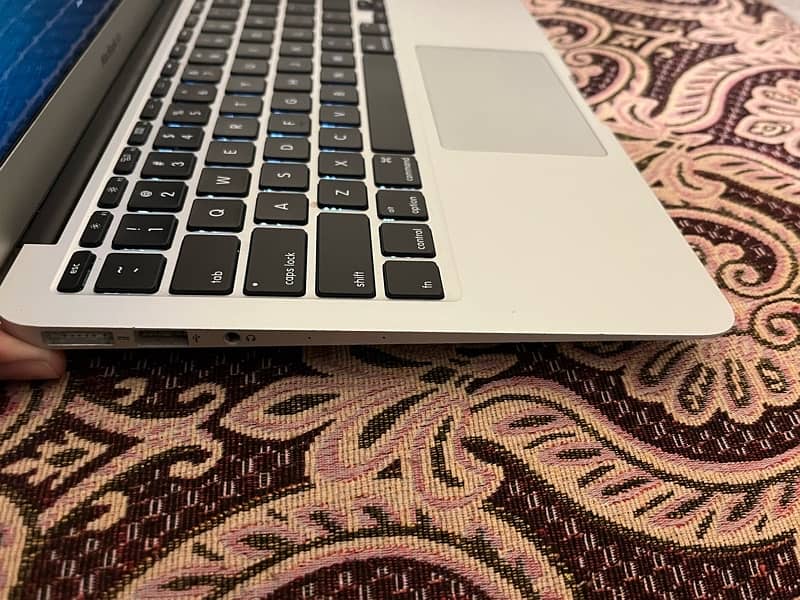 MacBook Air 2015 | Core i5 Processor 1