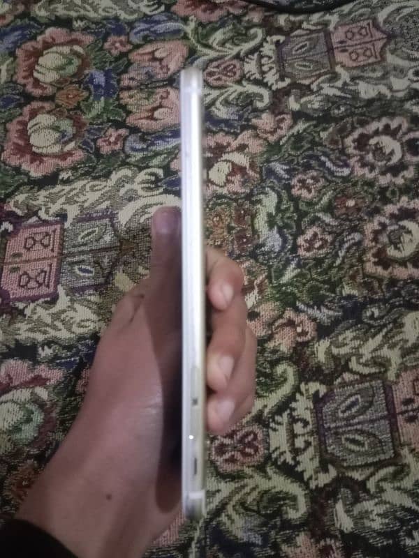 I phone 6plus PTA approved 64gb with original box final price 4