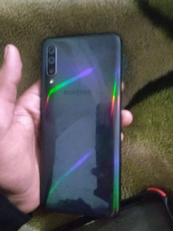 samsung a50 4 GB ram 128 GB 6