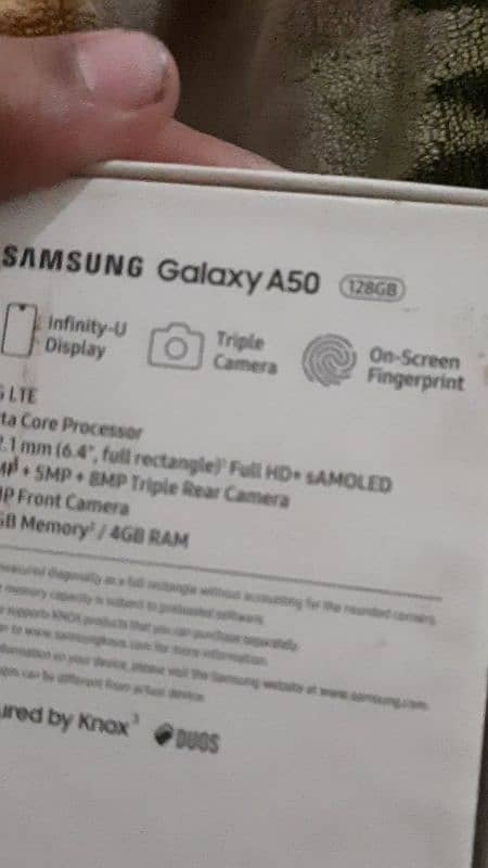 samsung a50 4 GB ram 128 GB 10