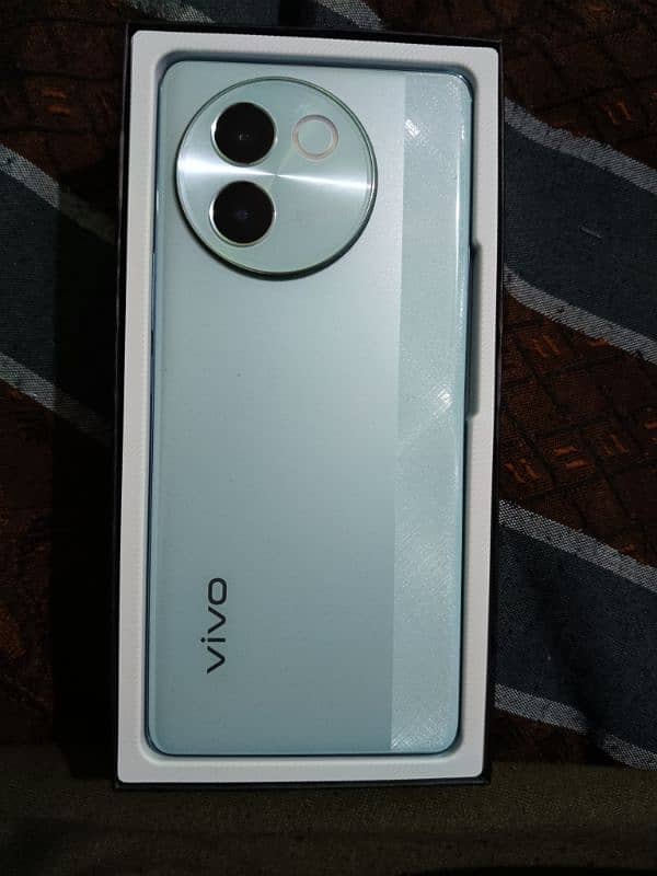 Vivo V30e 1