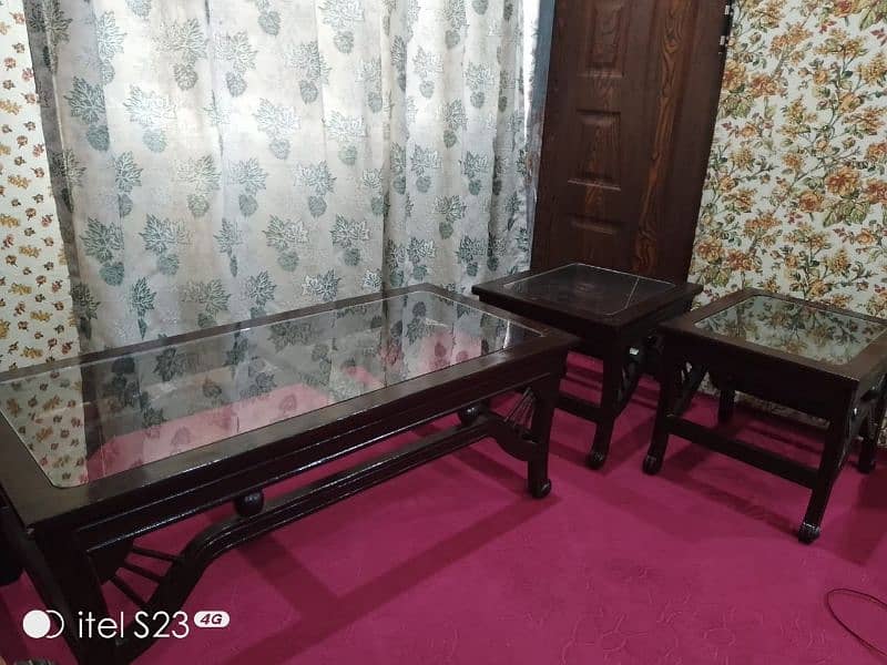 3 Tables for sale 10/10 condition bikul ok Hy 03055144761 0