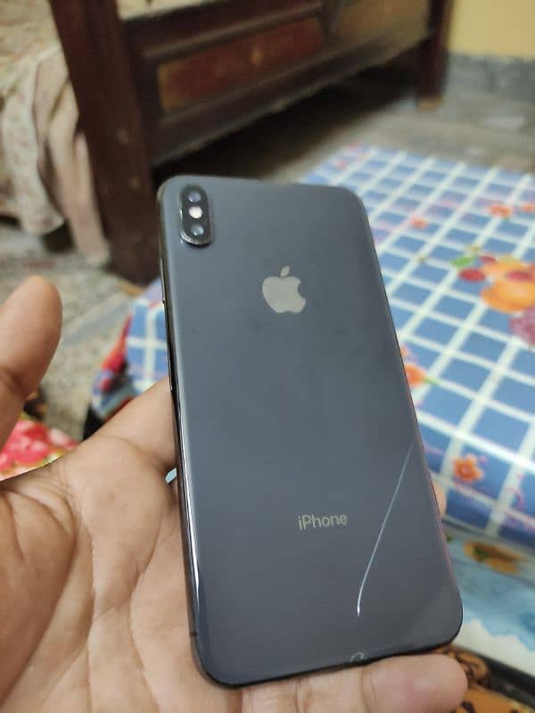 xs max for sale in good condition 1