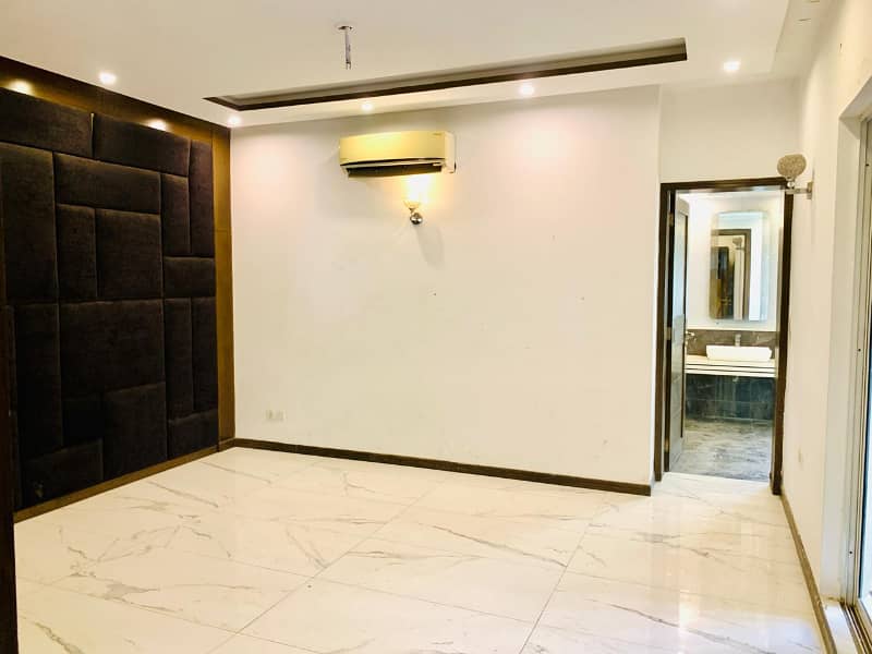 1 Kanal Modern Design Low Price Luxury Palace for RENT DHA PHASE 3 XX 22