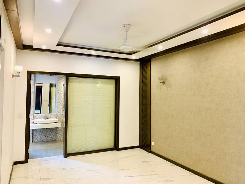 1 Kanal Modern Design Low Price Luxury Palace for RENT DHA PHASE 3 XX 26