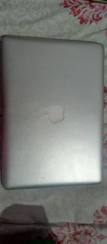 MacBookpro 2012 (laptop) 1