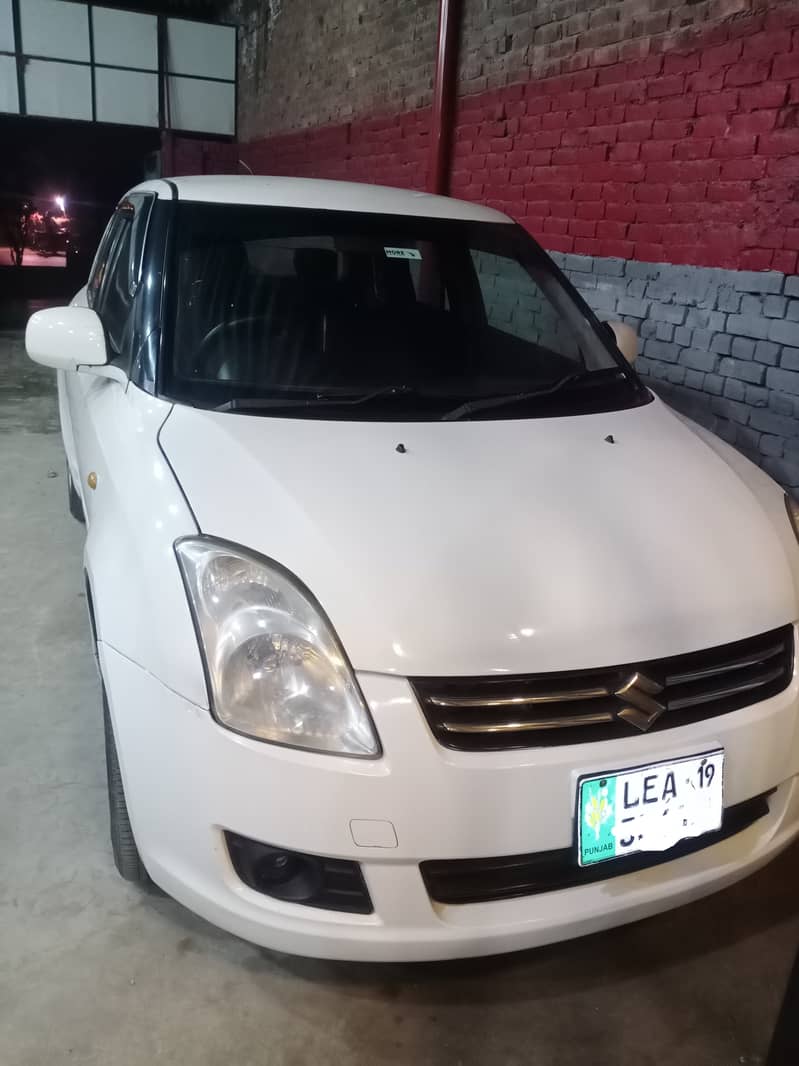 Suzuki Swift DLX in mint condition 0