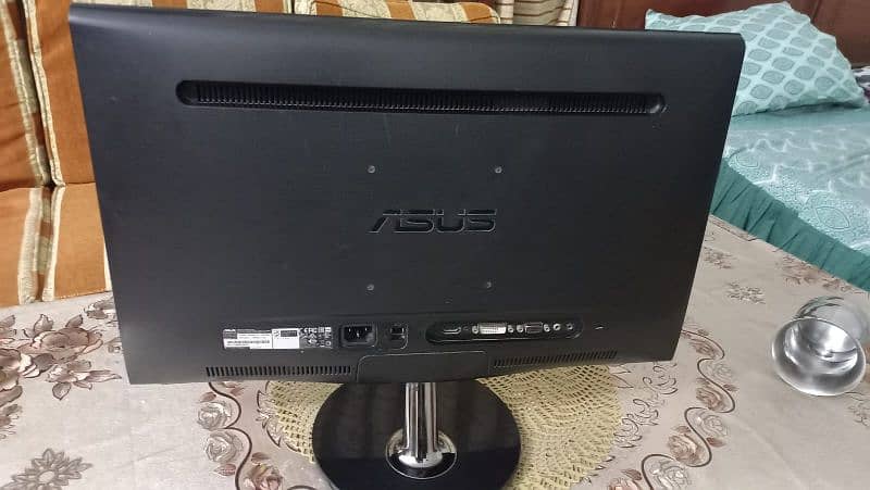 ASUS VS208N 2