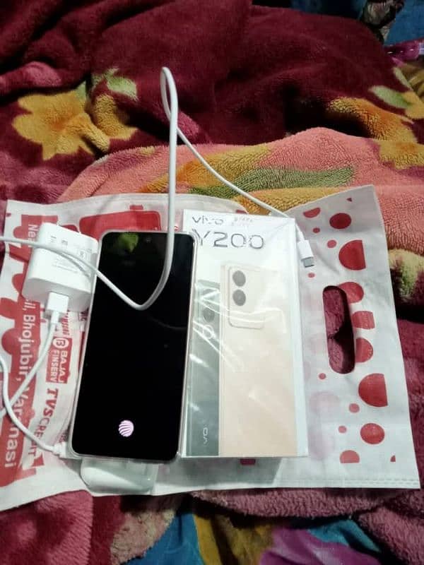 vivo y200 /16/256 GB 03240537819 my WhatsApp number 0