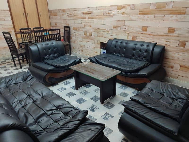 7 Seater sofa for sale in good condition 3