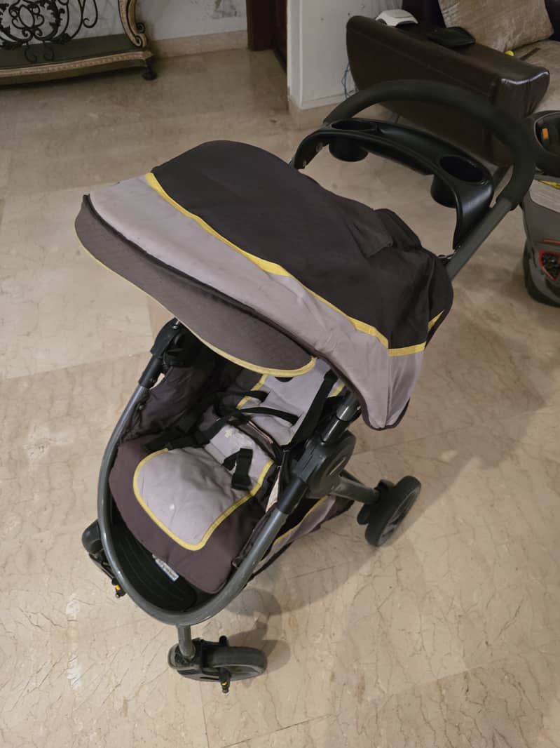 Graco Stroller with isfix seat 1