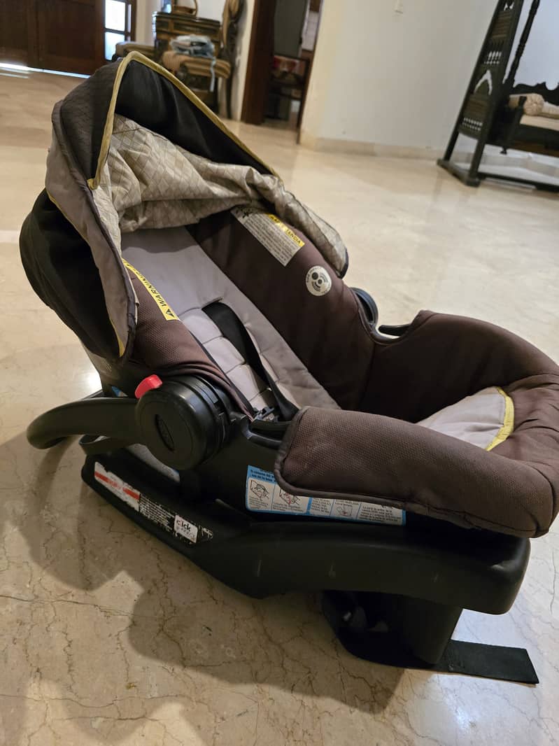 Graco Stroller with isfix seat 5