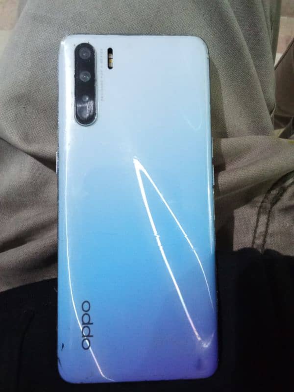 oppo F15 0