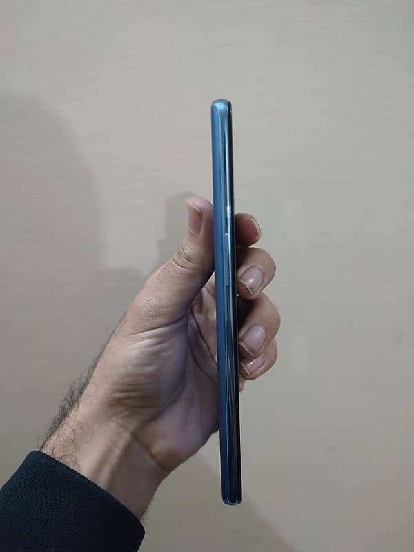 ONEPLUS 9 (5G) 4