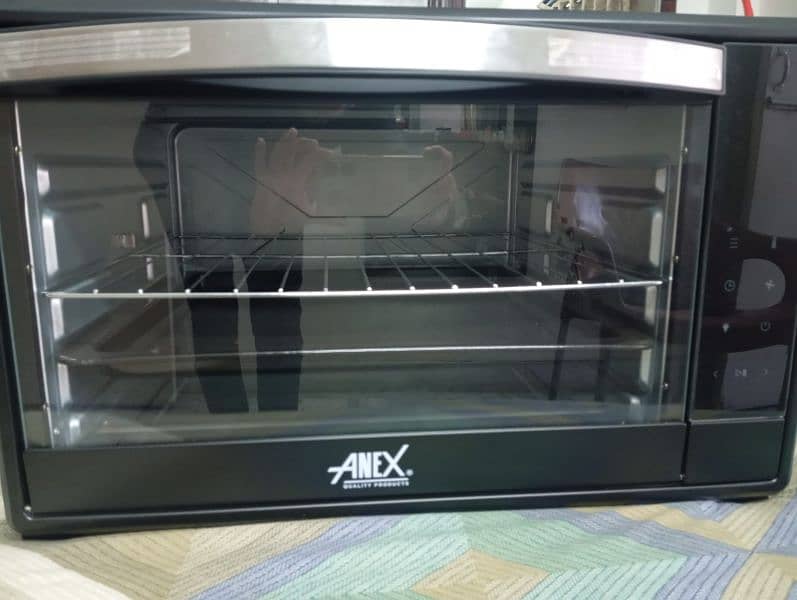 BRAND NEW OVEN FOR SALE!! 0