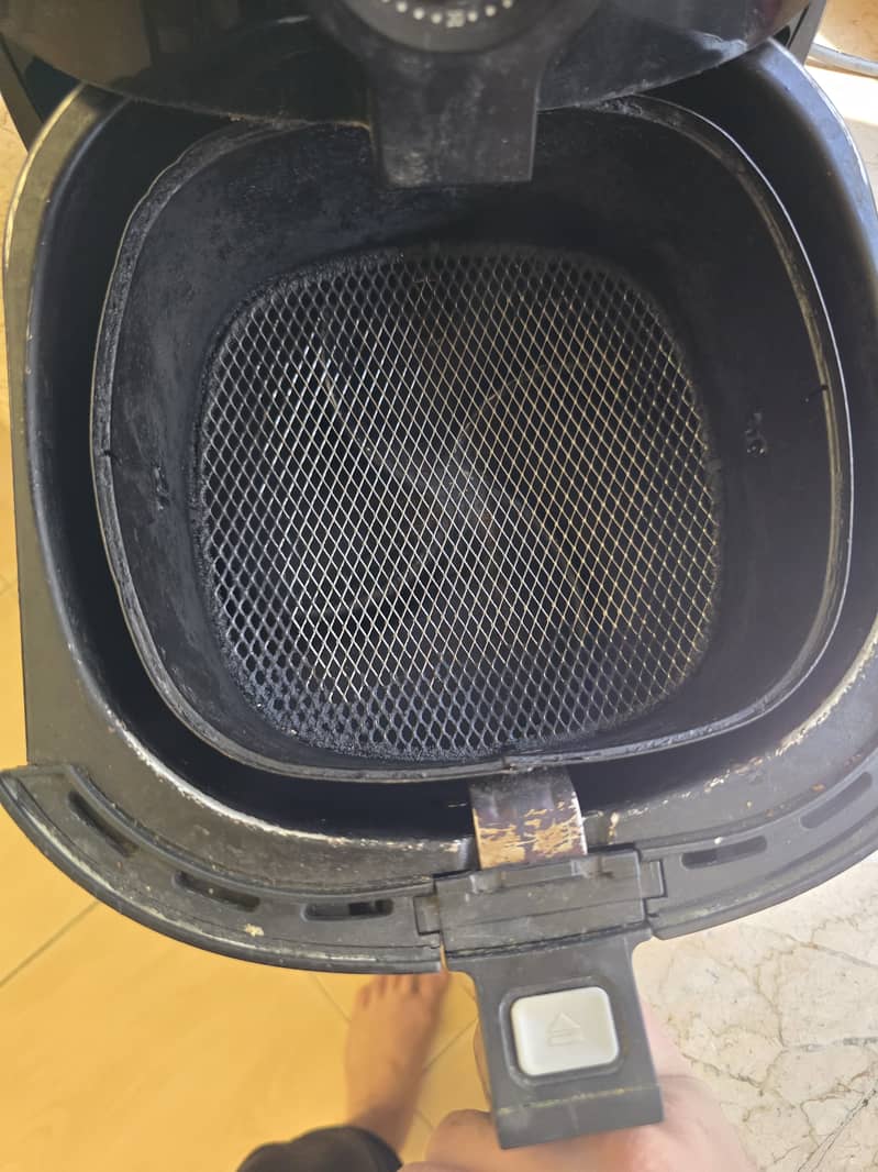 PHILIPS AIR FRYER 4