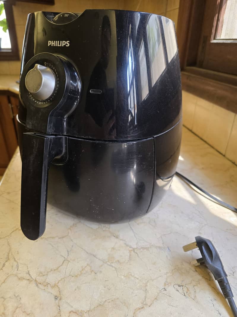 PHILIPS AIR FRYER 11