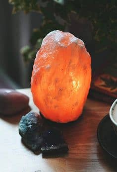 Himalayan salt lamp Table lamp