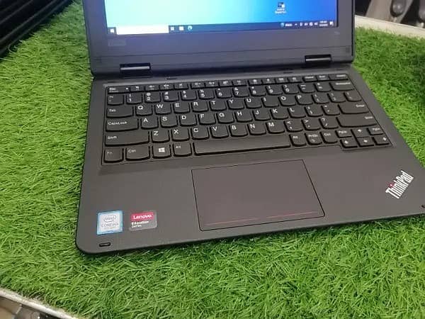 Lenovo Thinkpad yoga 11e Touch 3