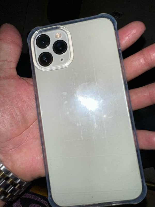 Iphone 11 Pro (White) 256gb PTA Approved 1