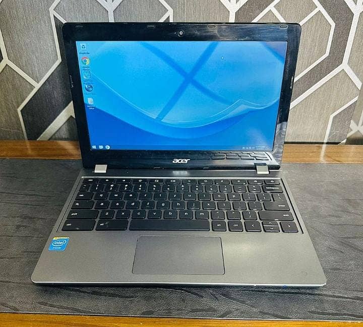 Acer Laptop c740 / 2 gb Ram / 128 gb SSd Window 10 03247955667 3